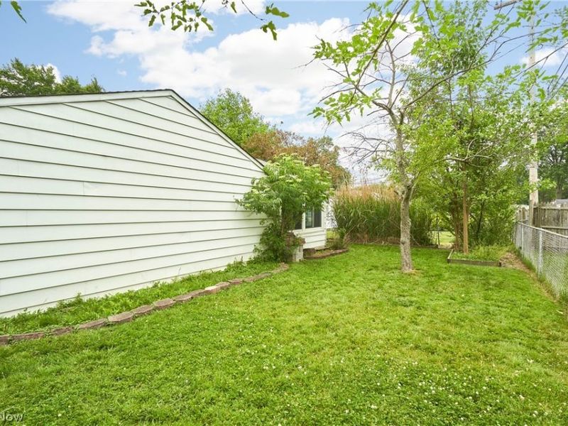 6876 Greenleaf Avenue , Parma Heights, OH 44130 Photo 26