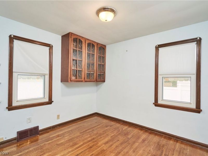 6876 Greenleaf Avenue , Parma Heights, OH 44130 Photo 9