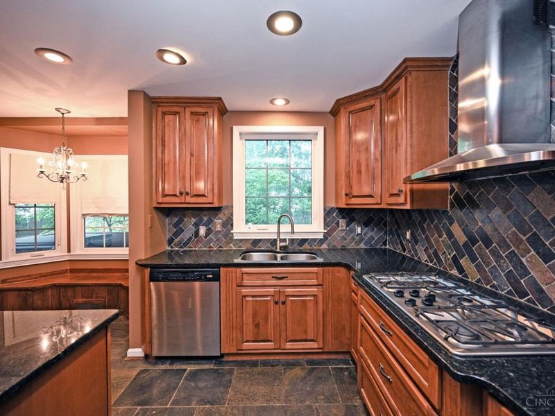 1020 W Galbraith Road, Cincinnati, OH 45231 Photo 20