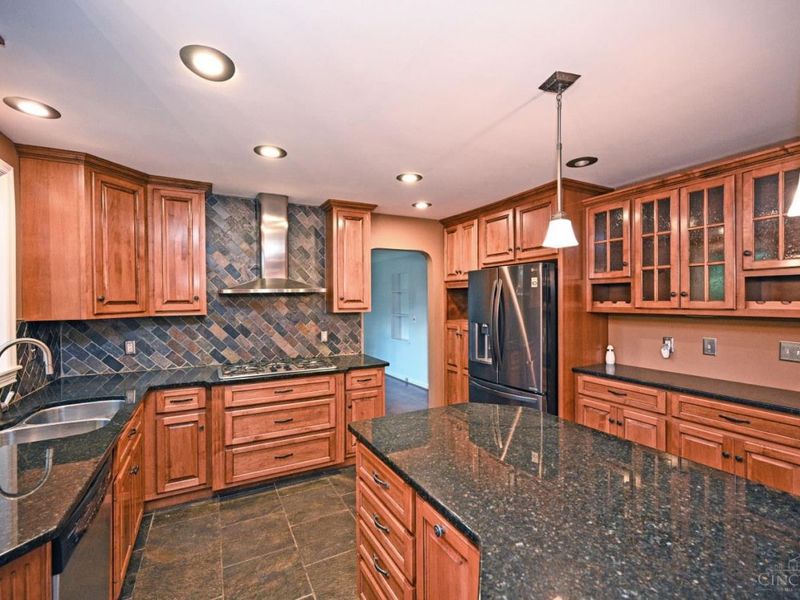 1020 W Galbraith Road, Cincinnati, OH 45231 Photo 21