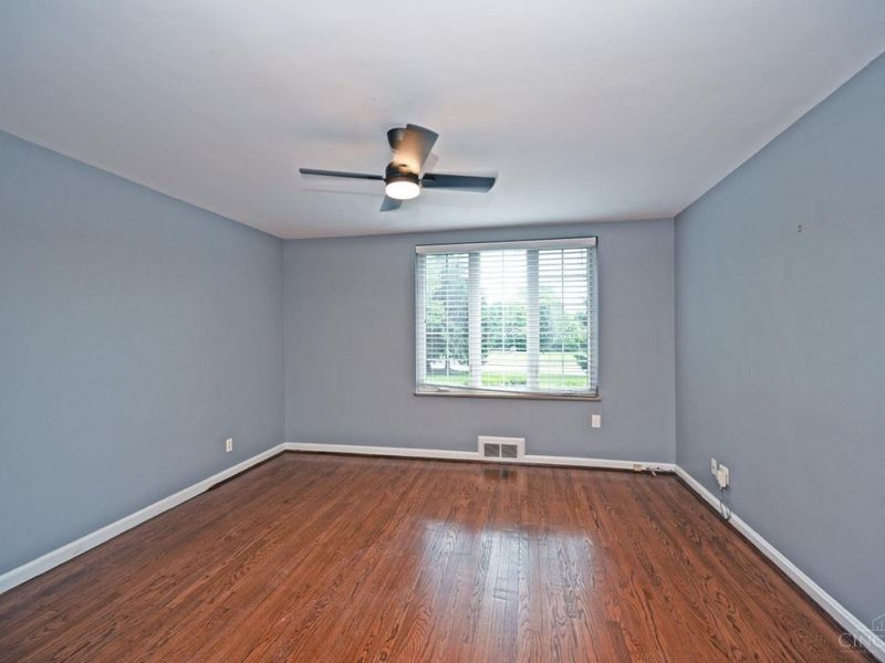 1020 W Galbraith Road, Cincinnati, OH 45231 Photo 29