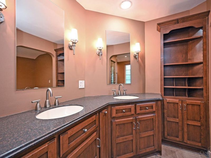 1020 W Galbraith Road, Cincinnati, OH 45231 Photo 35