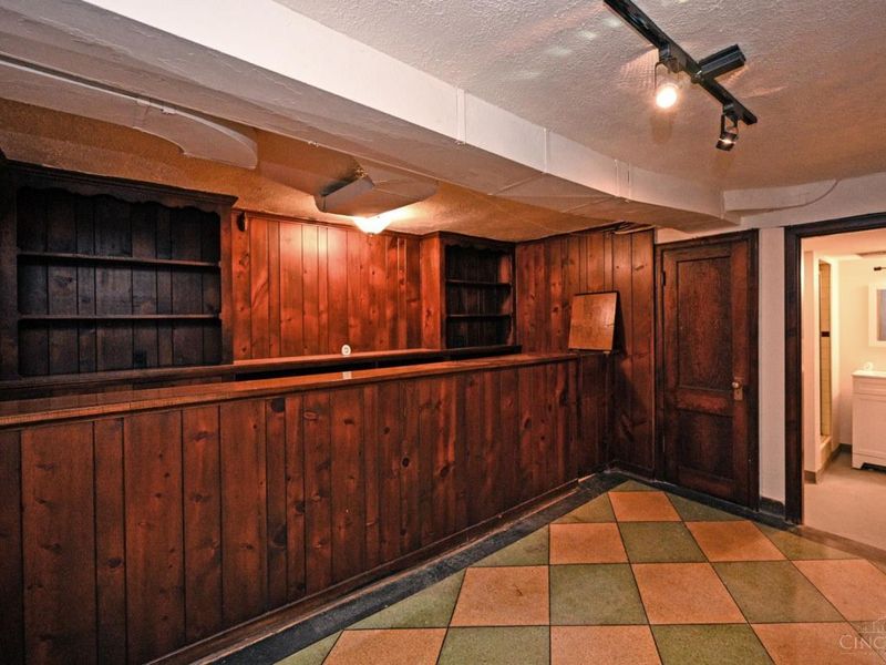 1020 W Galbraith Road, Cincinnati, OH 45231 Photo 49