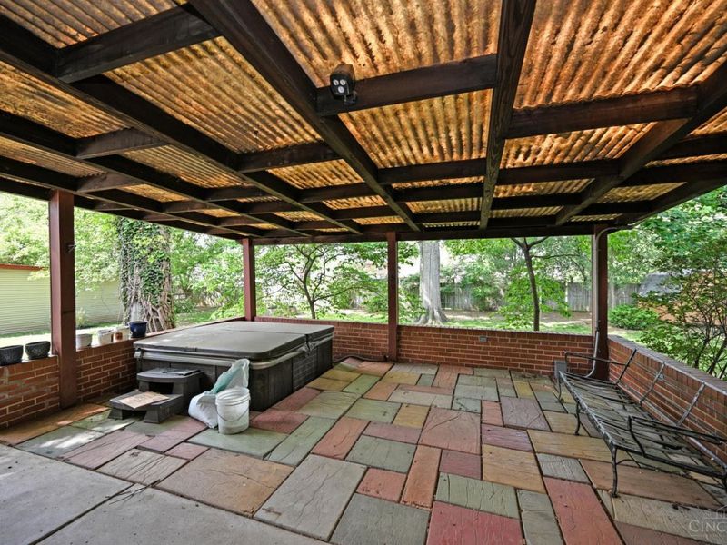 1020 W Galbraith Road, Cincinnati, OH 45231 Photo 52