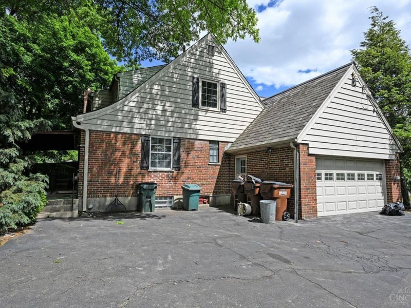 1020 W Galbraith Road, Cincinnati, OH 45231 Photo 66