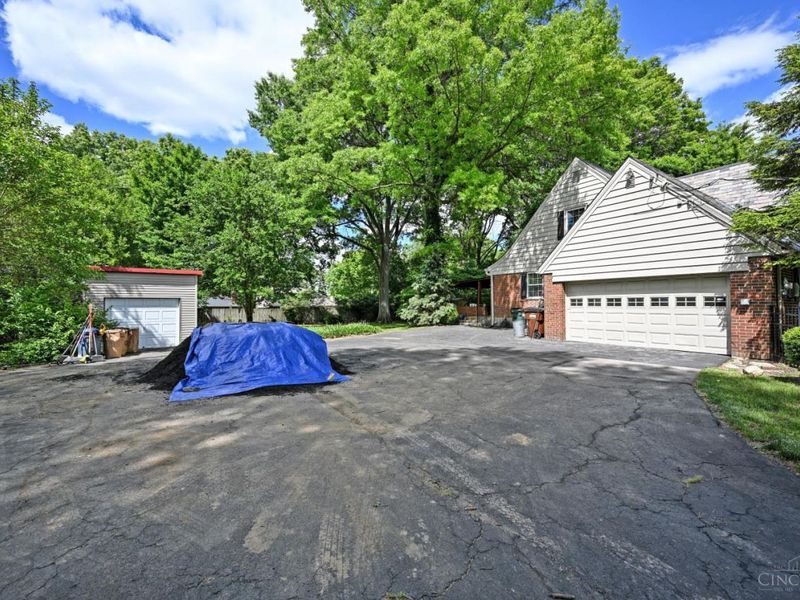 1020 W Galbraith Road, Cincinnati, OH 45231 Photo 67