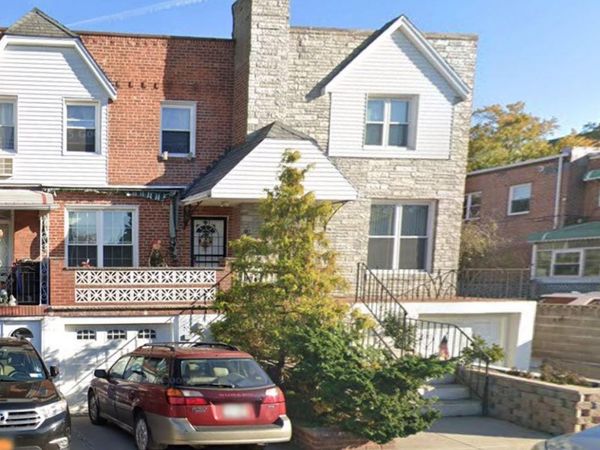 28-45 56th Place , Woodside, NY 11377