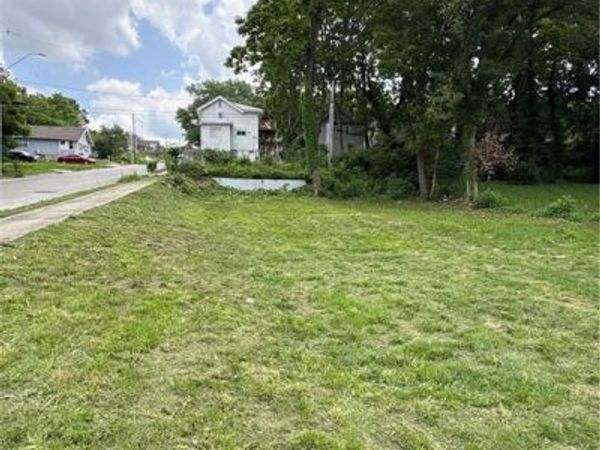4201 Park Avenue, Kansas City, MO 64130