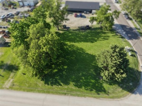 Main & Pineview Street, Stanberry, MO 64489