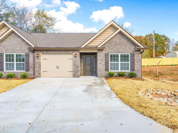 7351 Green Estates Way, Knoxville, TN 37918