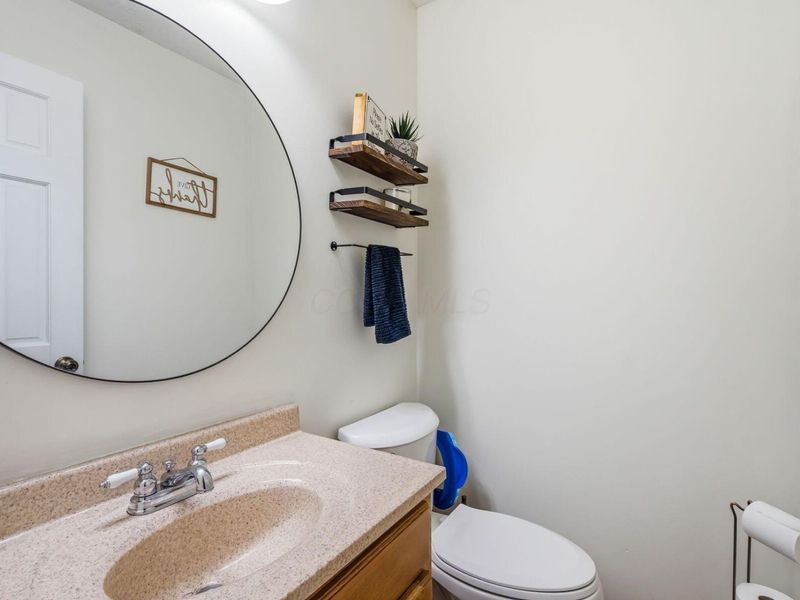 230 W William Street , Delaware, OH 43015 Photo 24