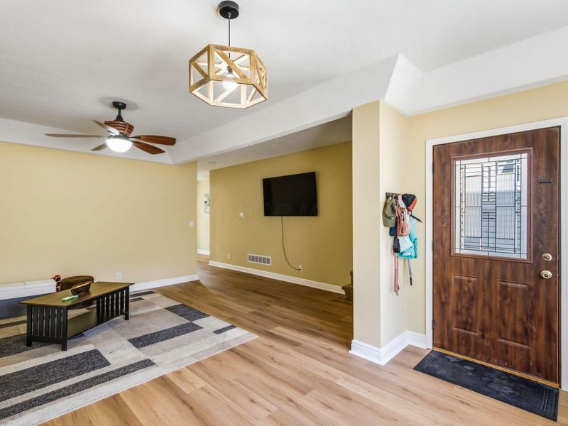 230 W William Street , Delaware, OH 43015 Photo 6