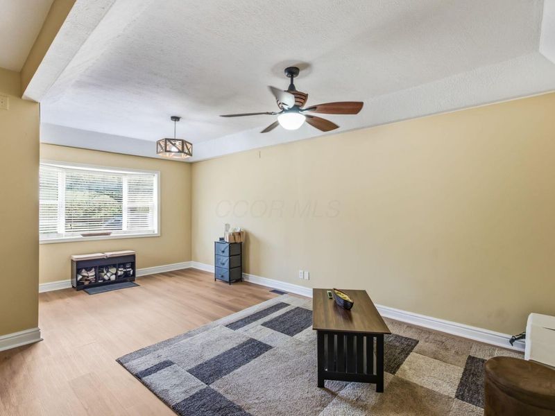 230 W William Street , Delaware, OH 43015 Photo 8