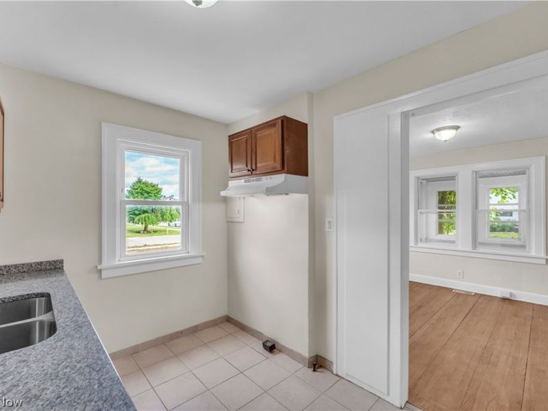 19330 Monterey Avenue , Euclid, OH 44119 Photo 8