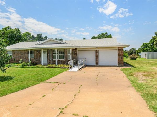 1383 N Peebly Road, Choctaw, OK 73020