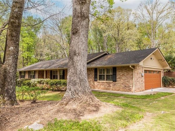 3360 Embry Hills Drive , Atlanta, GA 30341