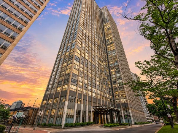 655 W IRVING PARK Road, Unit 2716, Chicago, IL 60613