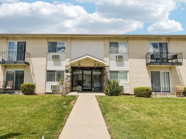8924 Kenneth Drive , Unit 101A, Des Plaines, IL 60016