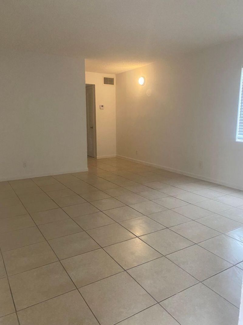 515 S Sequoia Drive, Unit 109, West Palm Beach, FL 33409 Photo