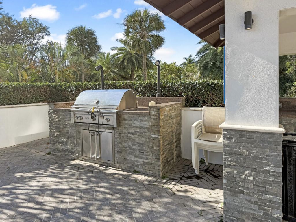 2801 NE 183rd Street, Unit 1212, Aventura, FL 33160 Photo