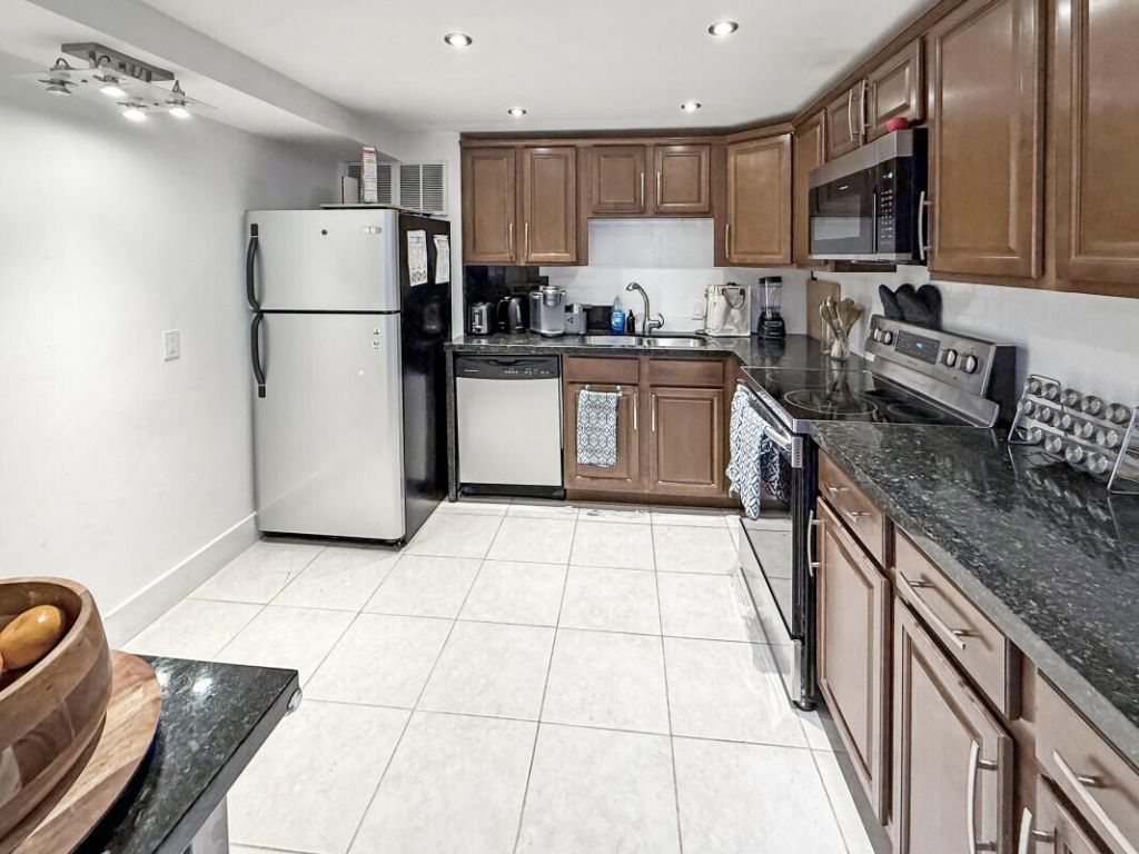 2801 NE 183rd Street, Unit 1212, Aventura, FL 33160 Photo