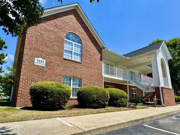 1251 Westpointe Drive , Unit 5, Greenville, NC 27834