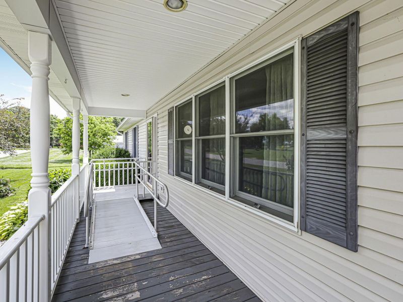 2039 Oakview Drive, Urbana, OH 43078 Photo 4