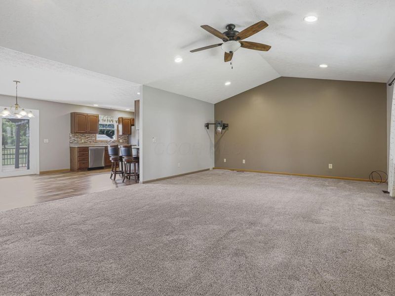 2039 Oakview Drive, Urbana, OH 43078 Photo 7