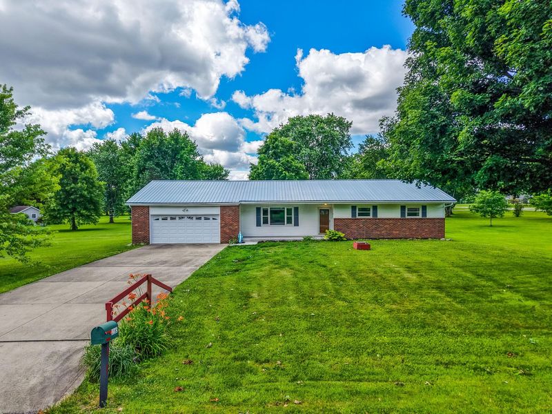 1165 Carryback Drive SW, Pataskala, OH 43062 Photo 2