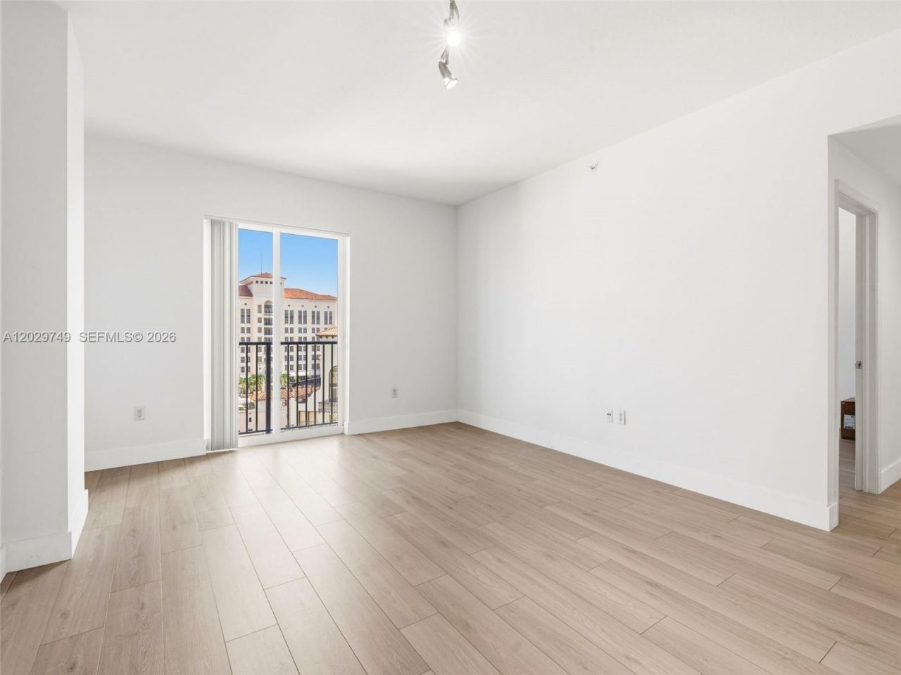 10 Aragon Ave, Unit 1013, Coral Gables, FL 33134 Photo