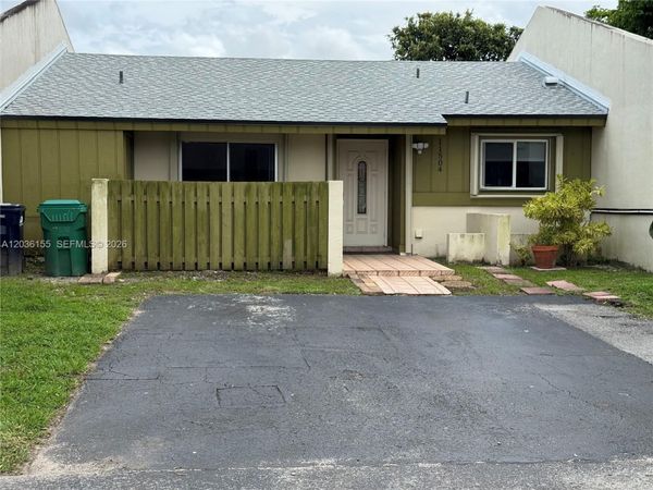 11504 SW 124th Ct , Miami, FL 33186