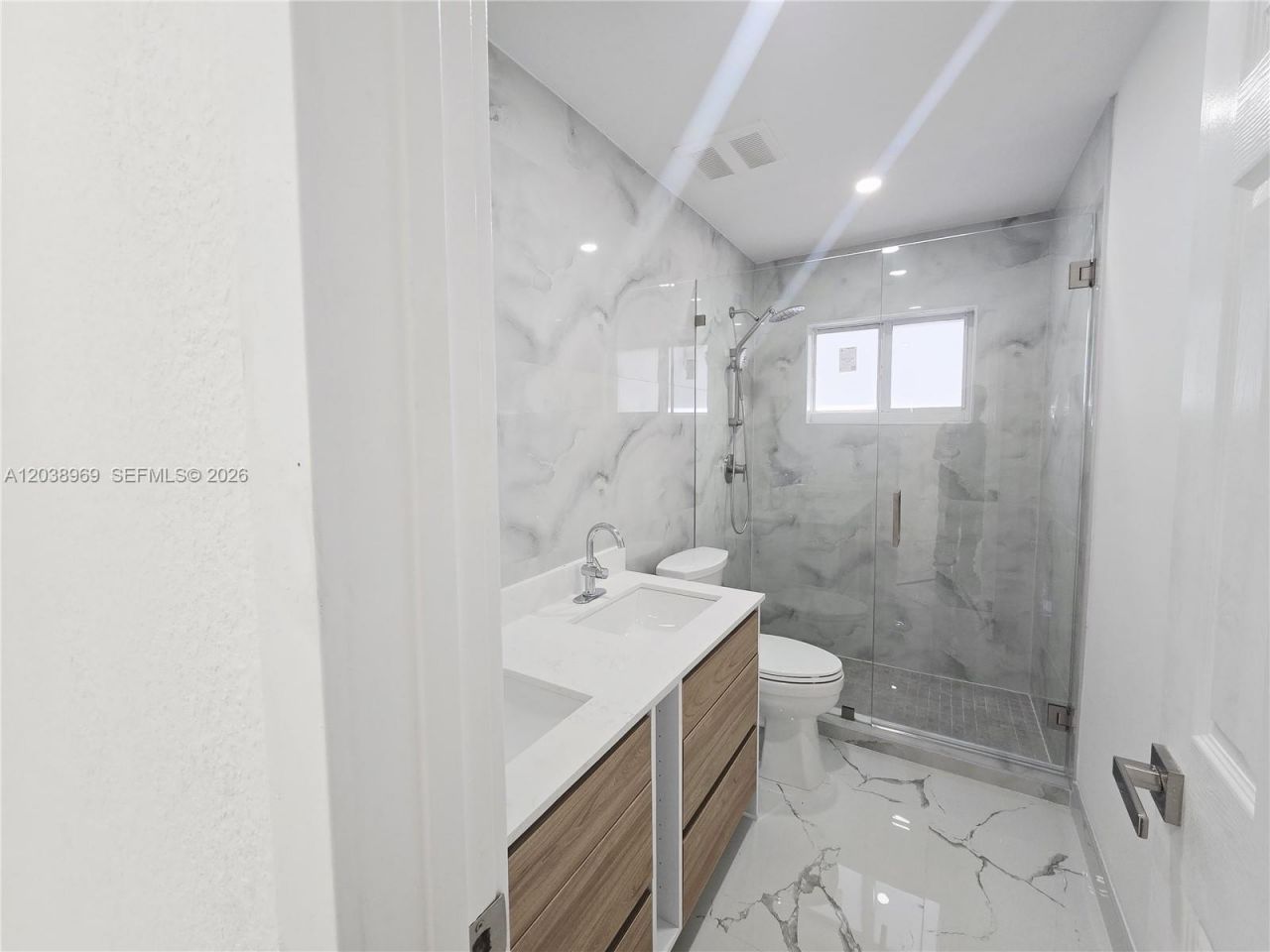 2530 NW 111th St , Miami, FL 33167 Photo