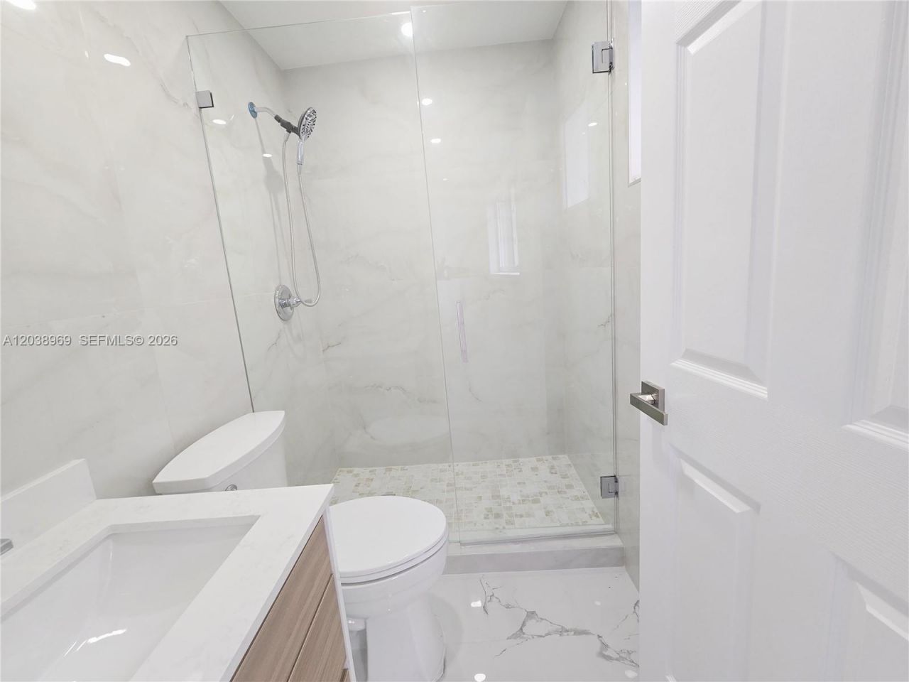 2530 NW 111th St , Miami, FL 33167 Photo