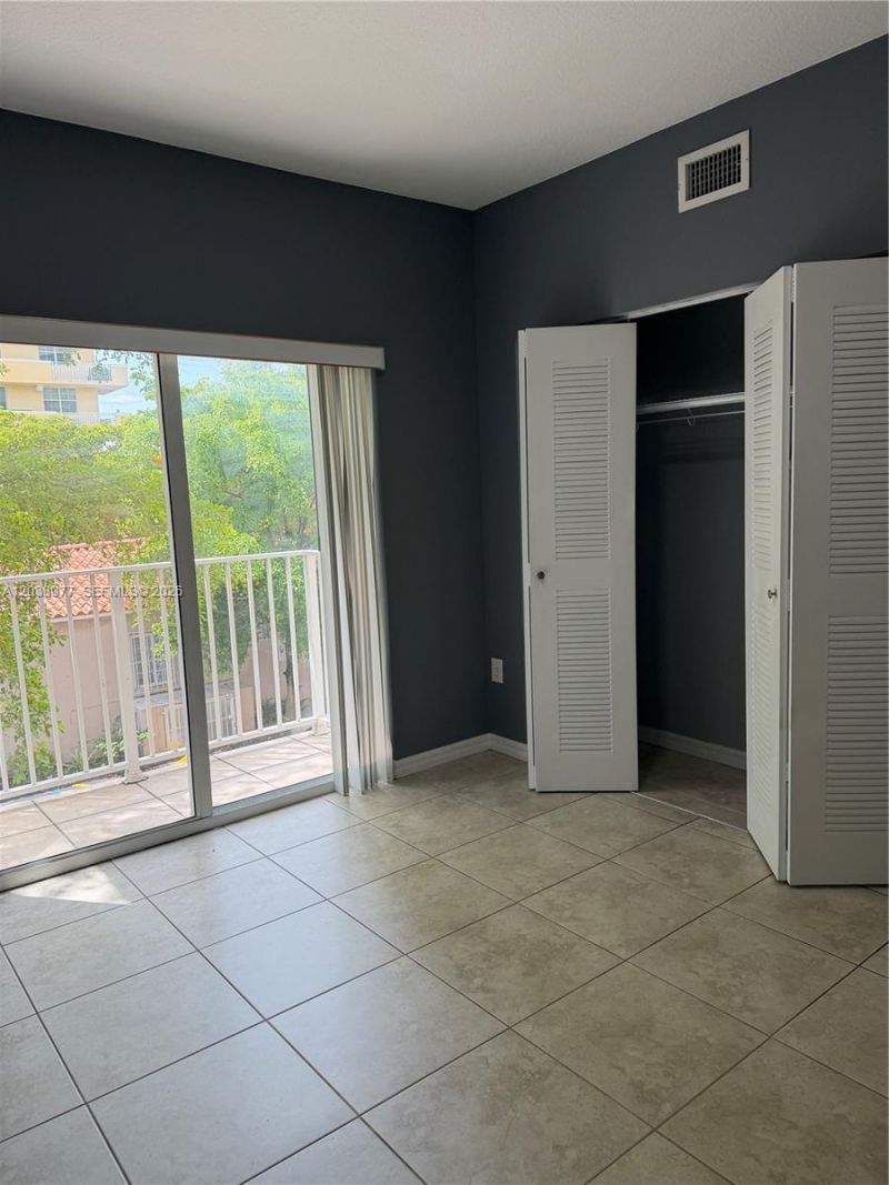 115 SW 42nd Ave, Unit 206, Miami, FL 33134 Photo
