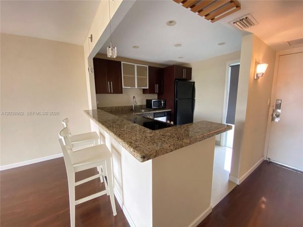 3401 N Country Club Dr, Unit 504, Aventura, FL 33180