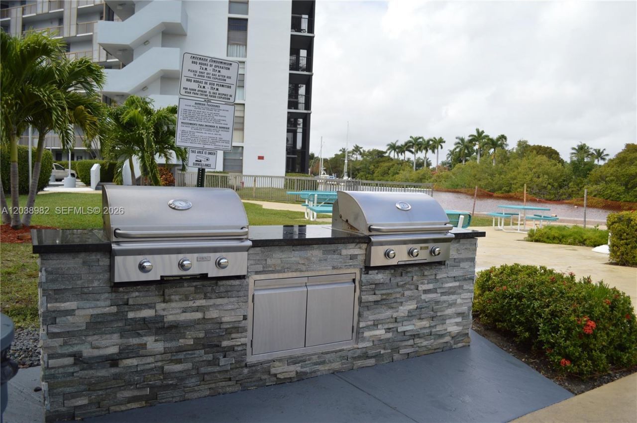 3401 N Country Club Dr, Unit 504, Aventura, FL 33180 Photo