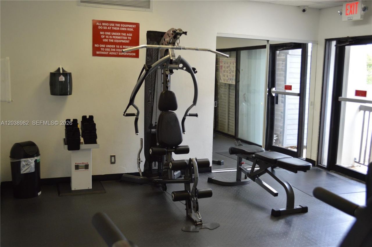 3401 N Country Club Dr, Unit 504, Aventura, FL 33180 Photo
