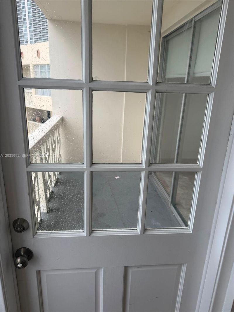 1817 S Ocean Dr, Unit 18, Hallandale Beach, FL 33009 Photo