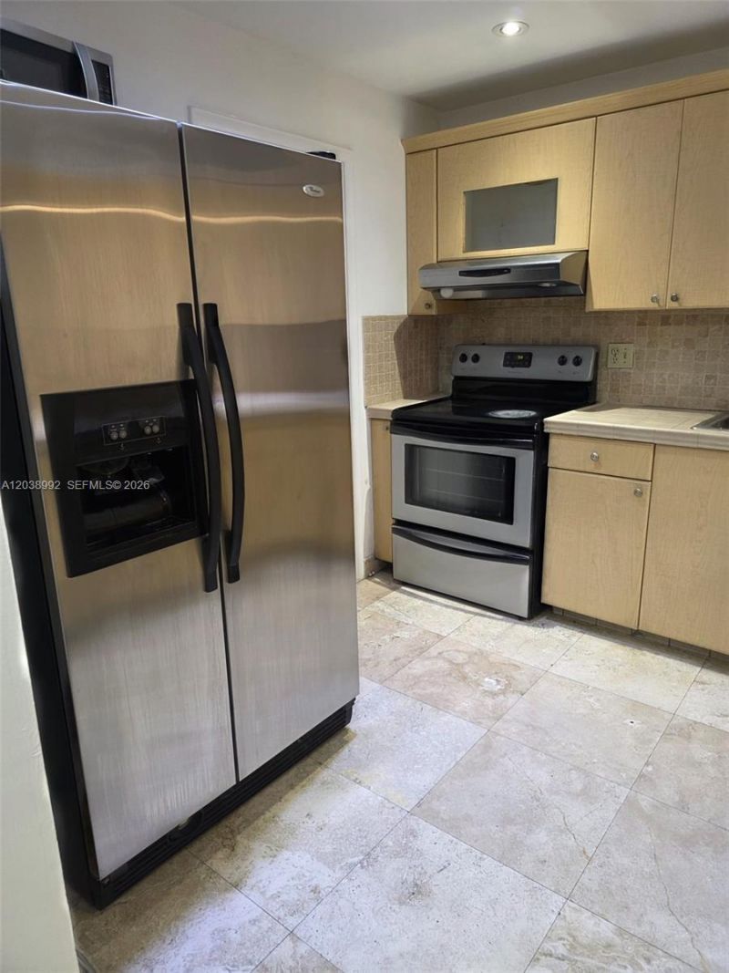 1817 S Ocean Dr, Unit 18, Hallandale Beach, FL 33009 Photo