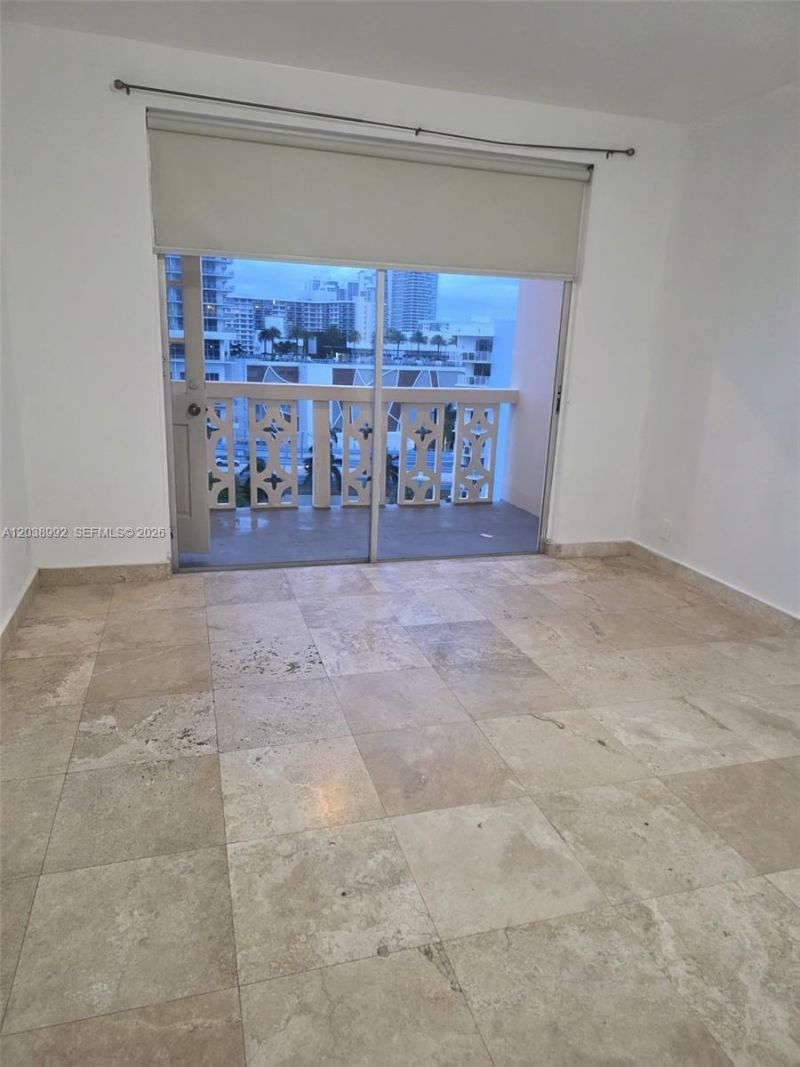 1817 S Ocean Dr, Unit 18, Hallandale Beach, FL 33009 Photo