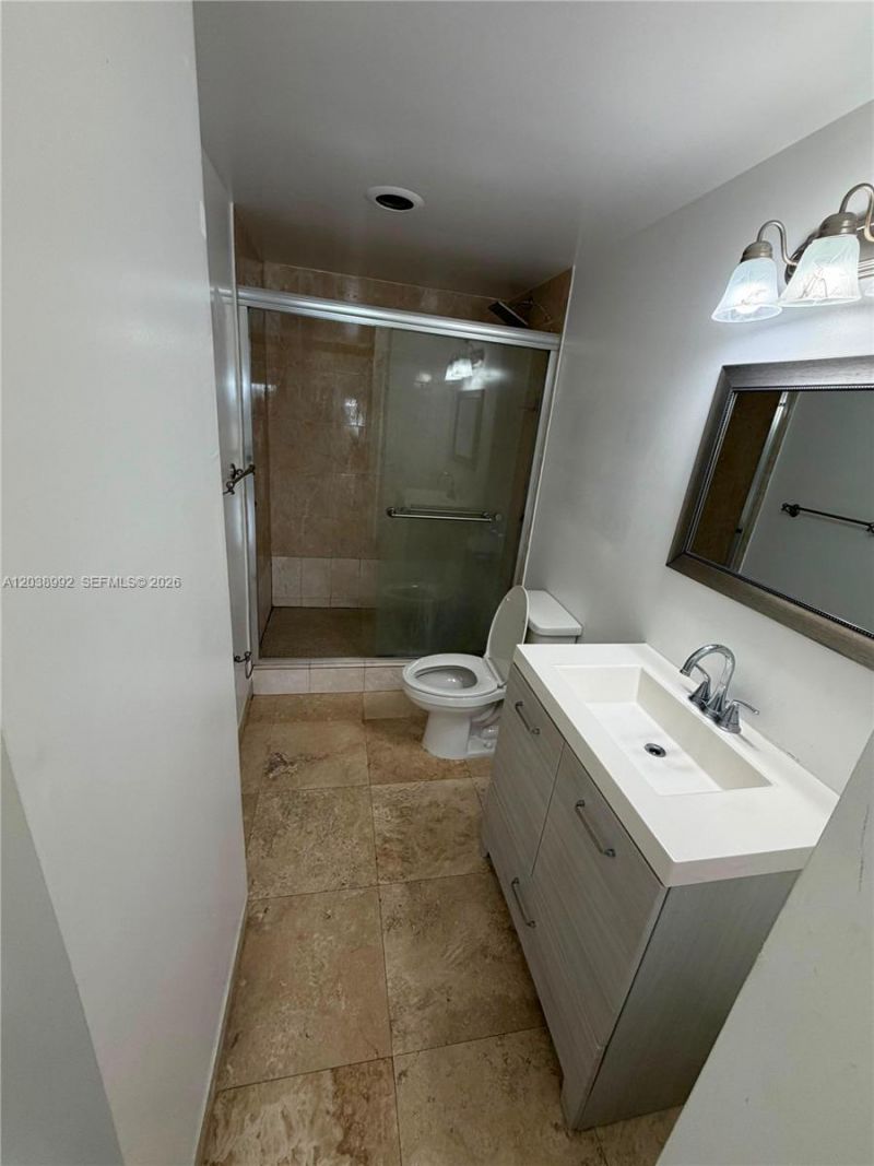 1817 S Ocean Dr, Unit 18, Hallandale Beach, FL 33009 Photo