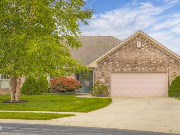 5029 Anna Maria Drive , Columbus, IN 47203