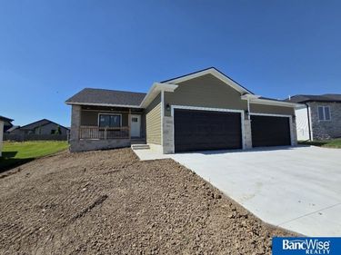 7919 Kallum Drive, Lincoln, NE 68516