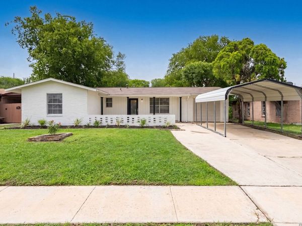 7830 Bronco Ln, San Antonio, TX 78227