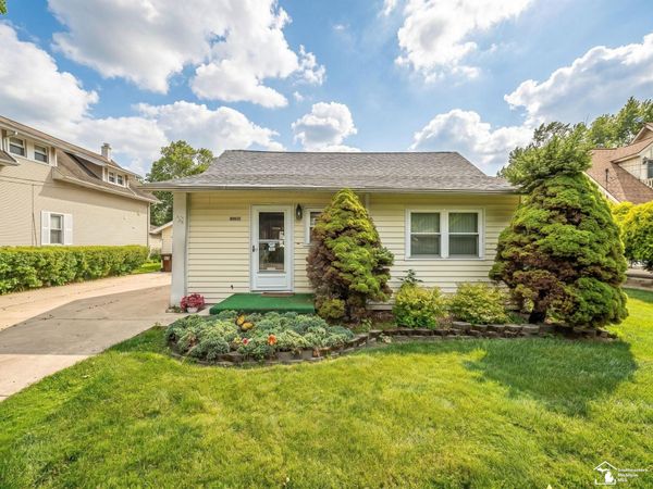 13857 Lake Drive, Monroe, MI 00000