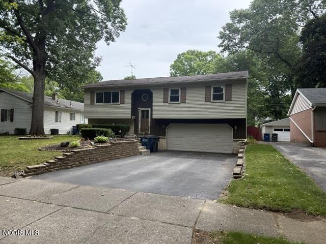 5430 Honeymaple Lane, Toledo, OH 43623 Main Photo
