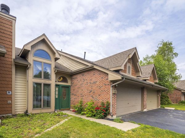 1494 Lake Street , Hobart, IN 46342