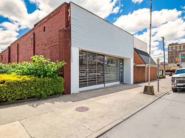 1005 6th Avenue, Huntington, WV 25701