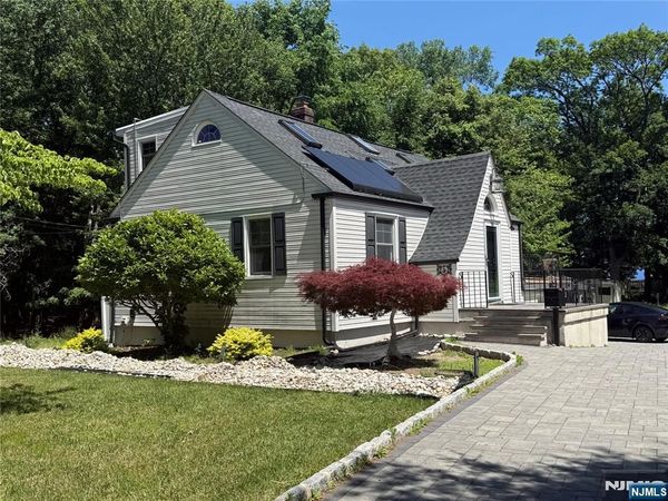 252 Crescent Avenue, RAMSEY, NJ 07446