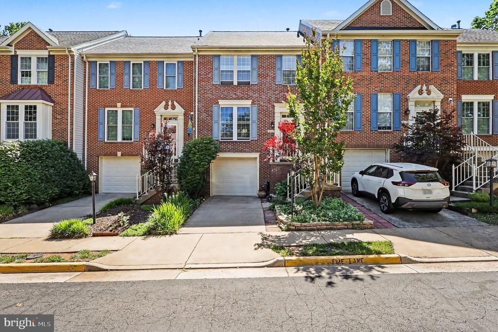 46572 BROADSPEAR TERRACE, STERLING, VA 20165